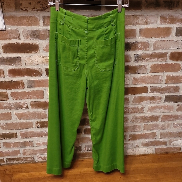 Green Linen Colettes - Picture 3 of 3